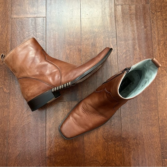 Kenneth Cole Brown Leather Men's Boots withSquared Toes, Size 9 - Picture 2 of 16